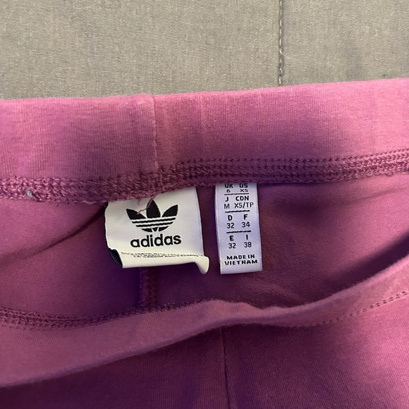 Xs adidas biker shorts - Picture 3 of 3